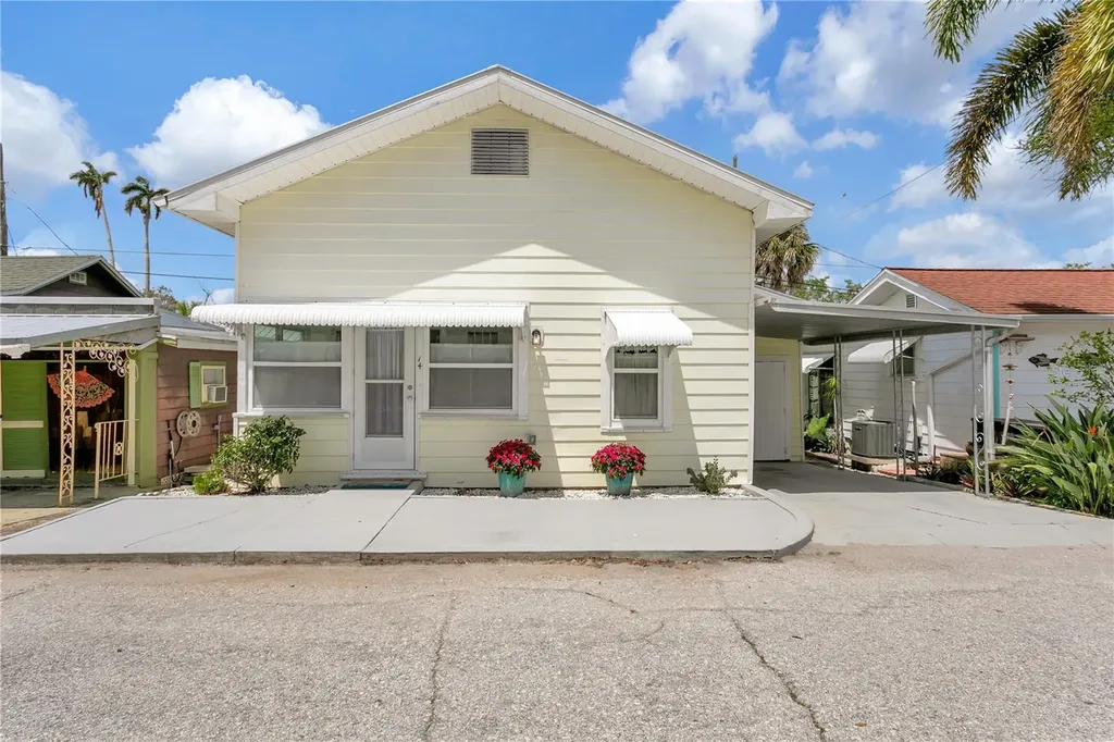 14 Braden Castle Drive Bradenton FL 34208