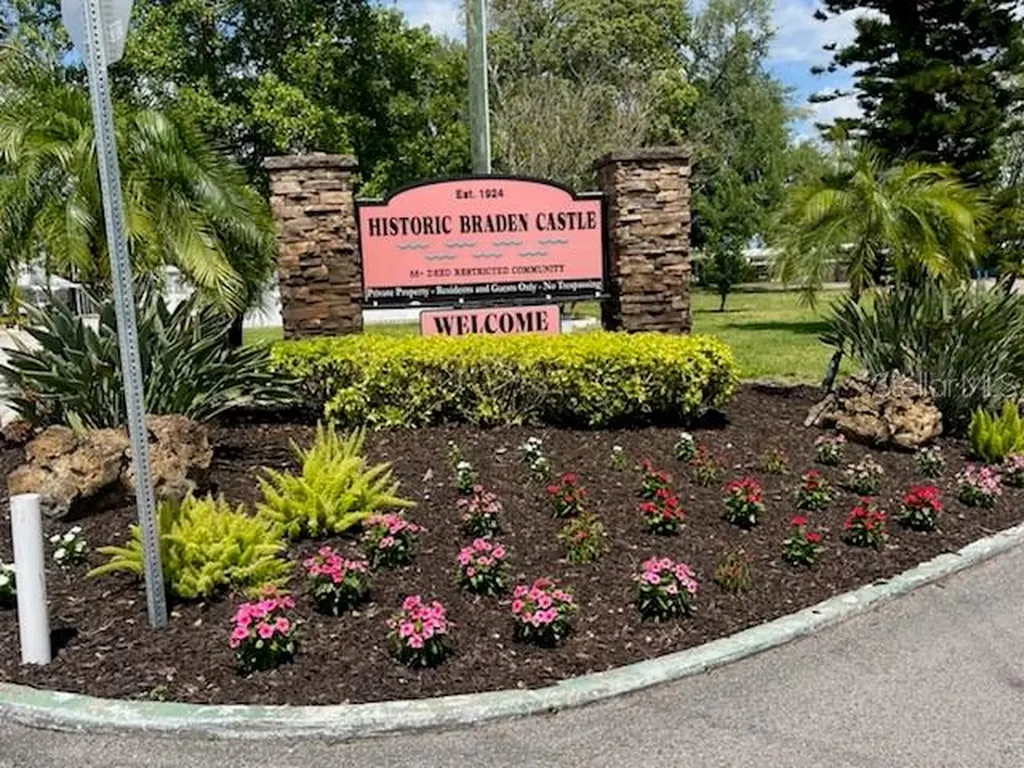14 Braden Castle Drive Bradenton FL 34208