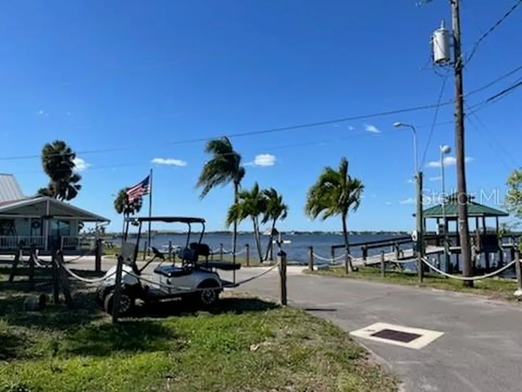 14 Braden Castle Drive Bradenton FL 34208