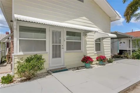 14 Braden Castle Drive Bradenton FL 34208
