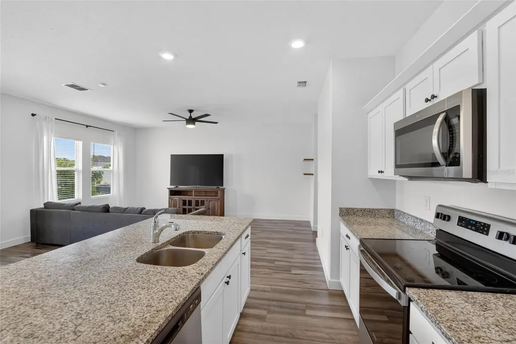 1044 Kelly Fern Loop Ruskin FL 33570