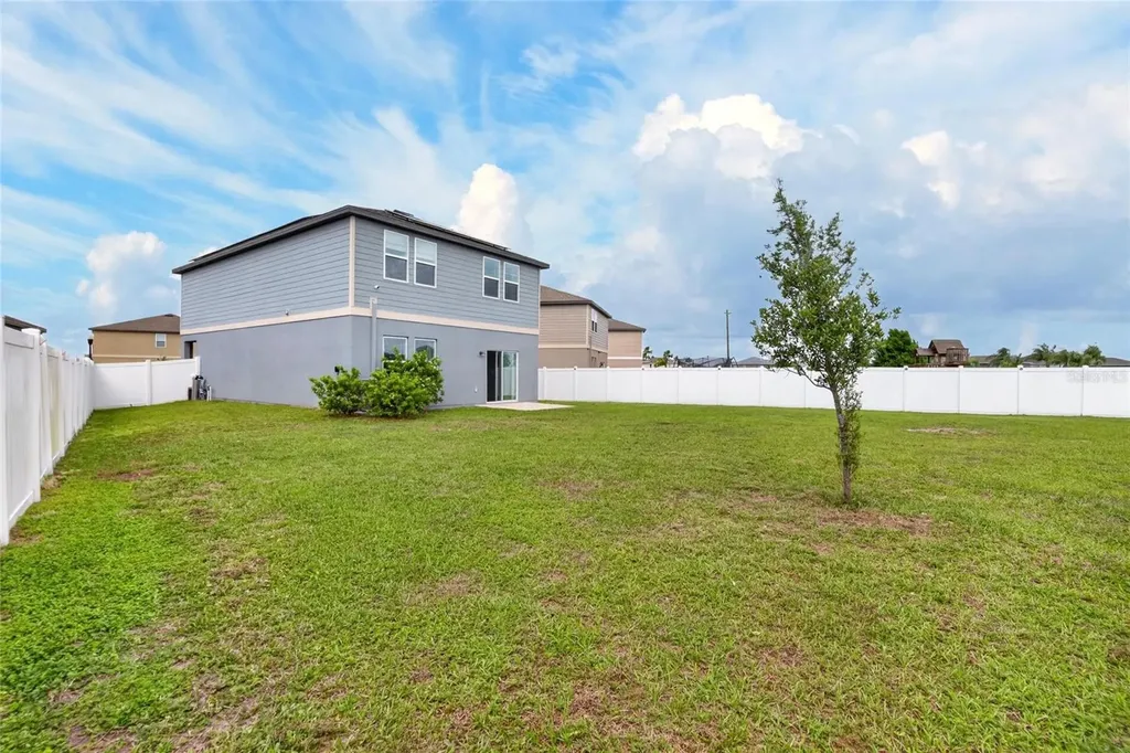 1044 Kelly Fern Loop Ruskin FL 33570