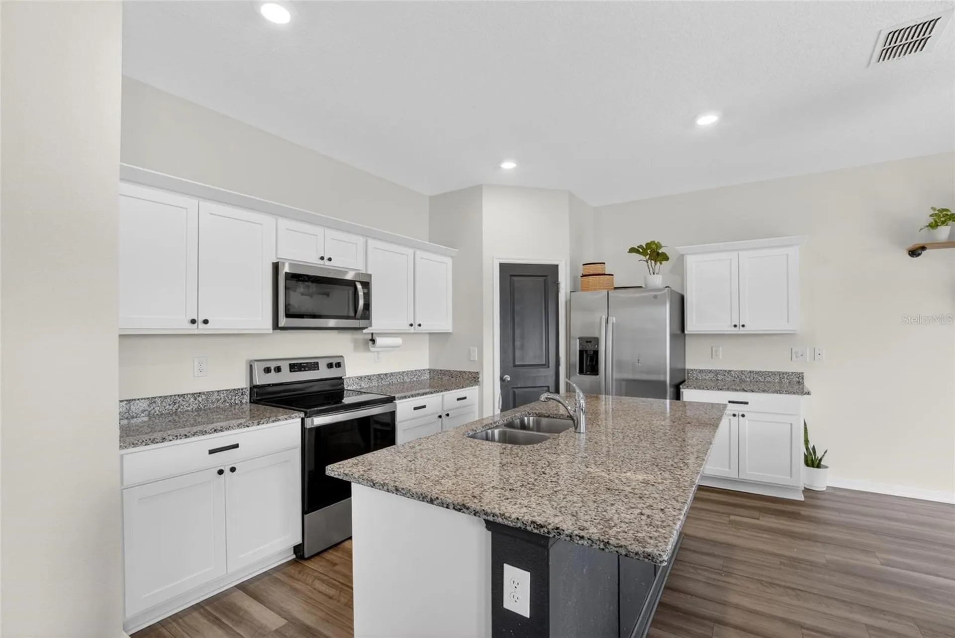 1044 Kelly Fern Loop Ruskin FL 33570