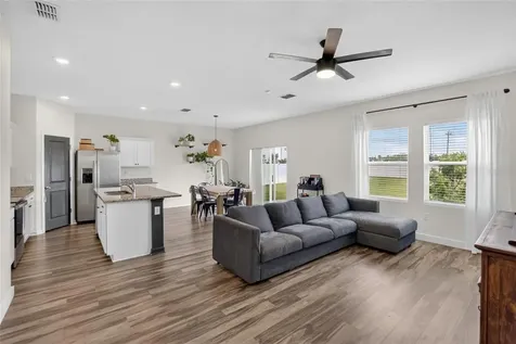 1044 Kelly Fern Loop Ruskin FL 33570