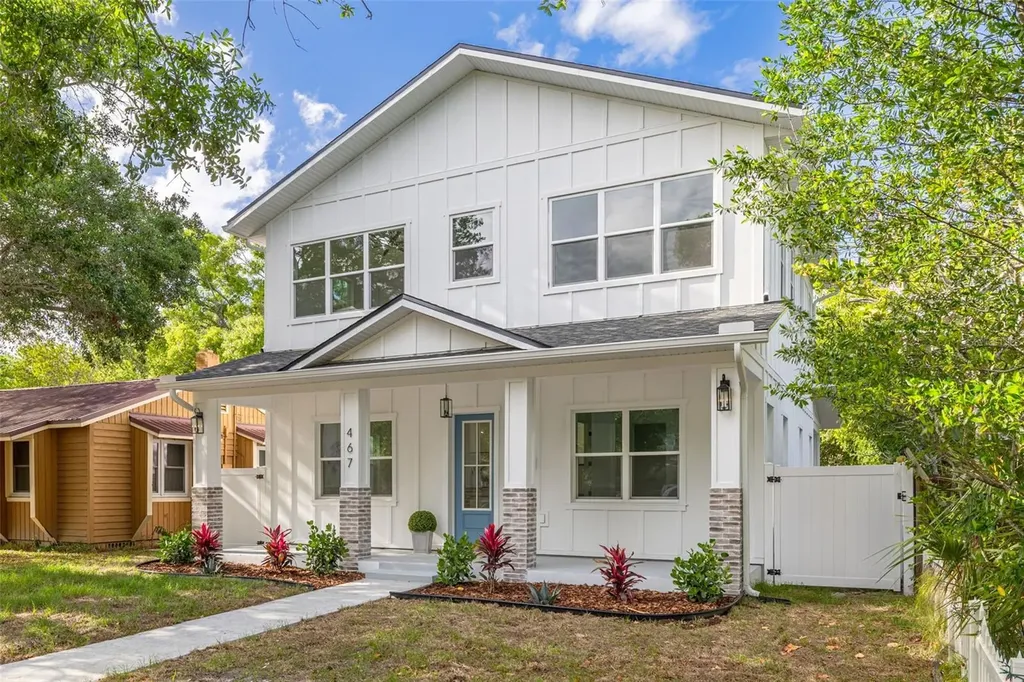 467 34th Avenue N St Petersburg FL 33704