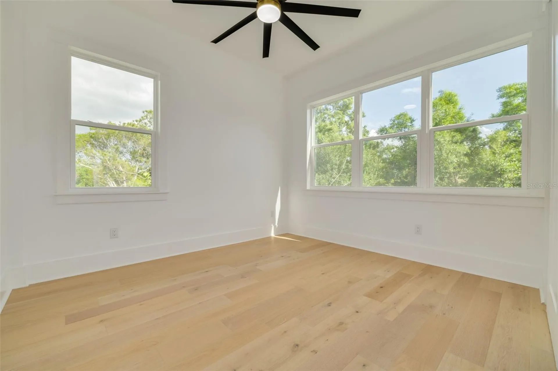 467 34th Avenue N St Petersburg FL 33704