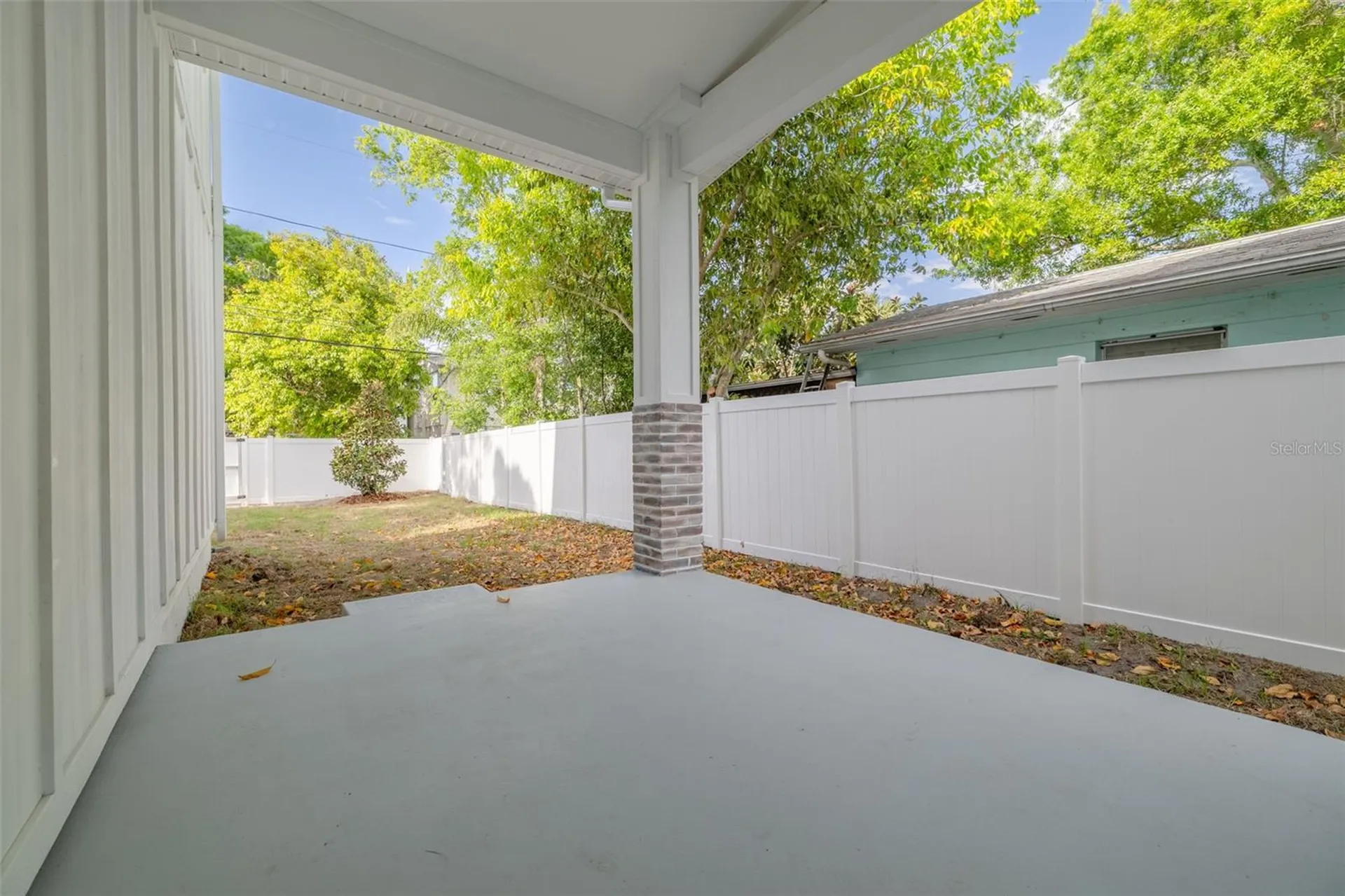 467 34th Avenue N St Petersburg FL 33704