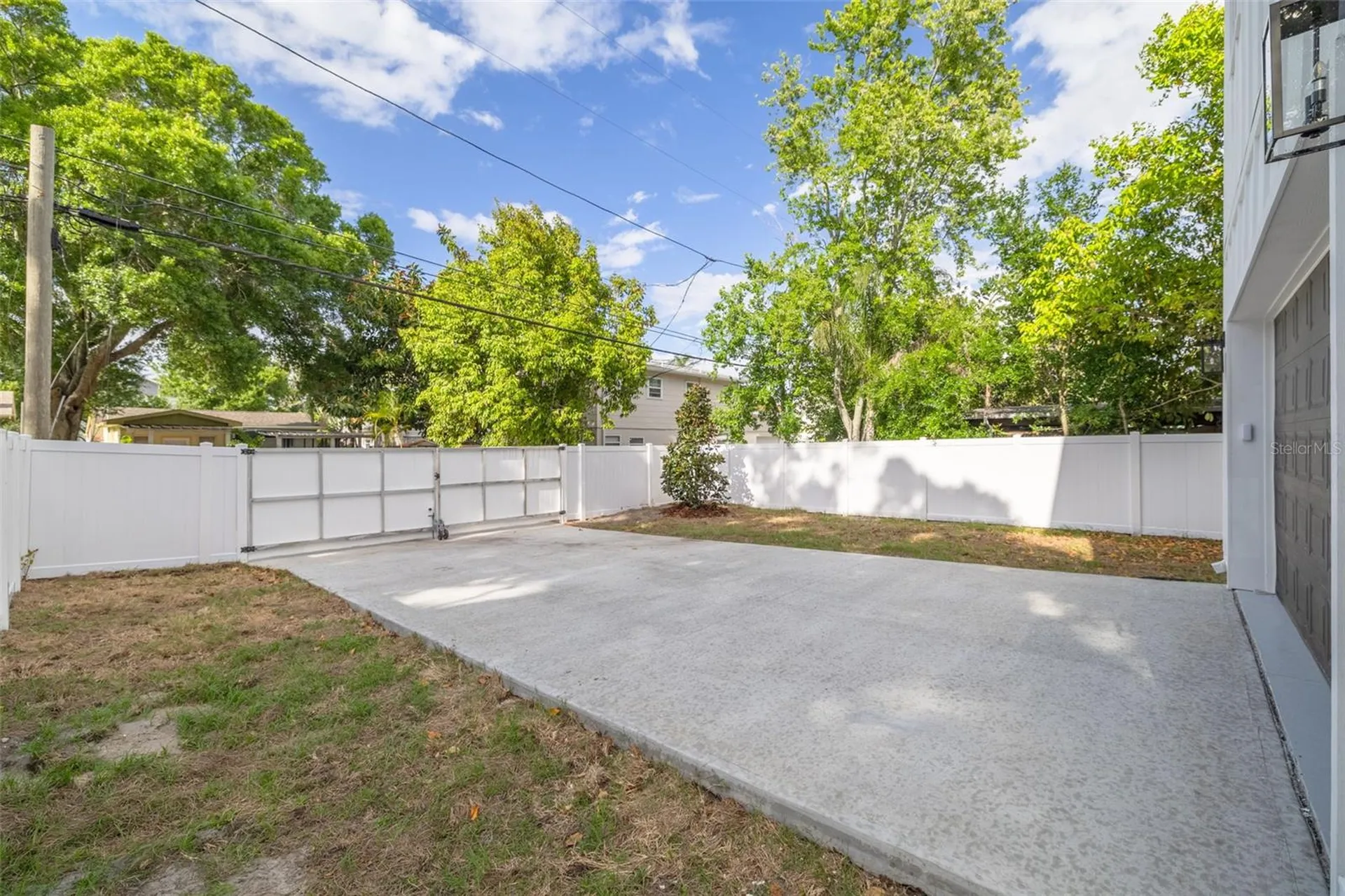 467 34th Avenue N St Petersburg FL 33704