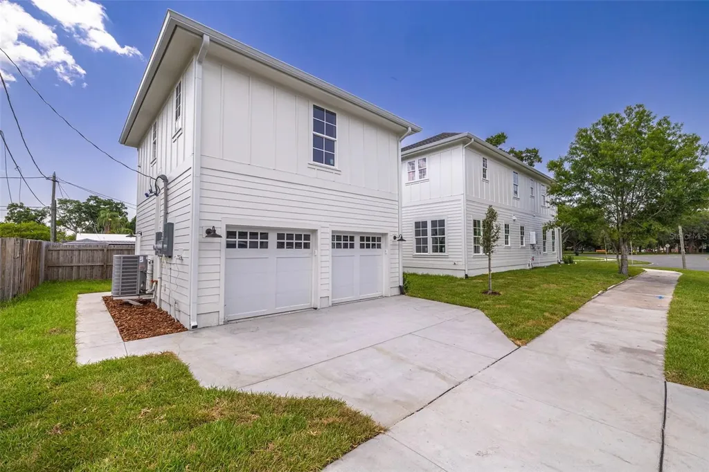 5204 10th Street N St Petersburg FL 33703