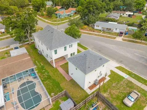 5204 10th Street N St Petersburg FL 33703