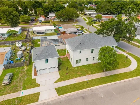 5204 10th Street N St Petersburg FL 33703