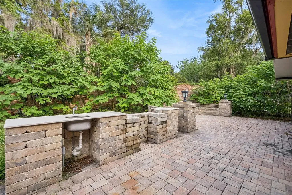 1000 Boylston Street Leesburg FL 34748