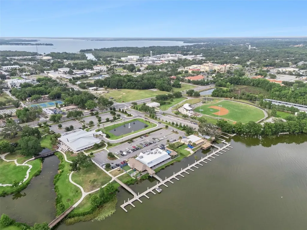 1000 Boylston Street Leesburg FL 34748