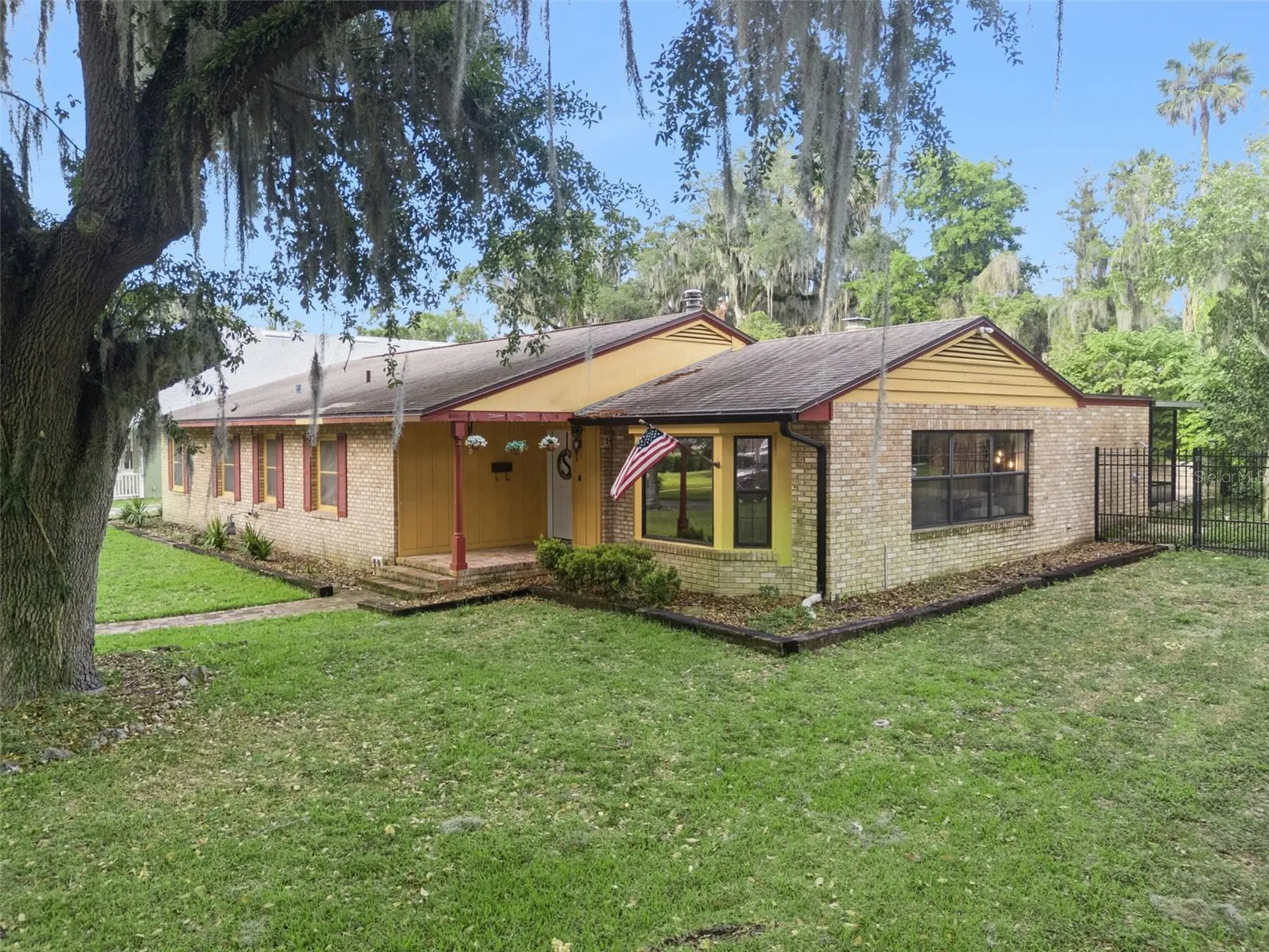 1000 Boylston Street Leesburg FL 34748