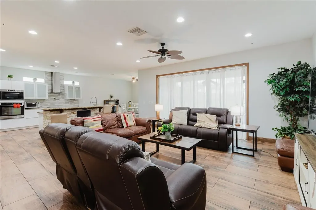 2603 Bismark Drive Valrico FL 33596