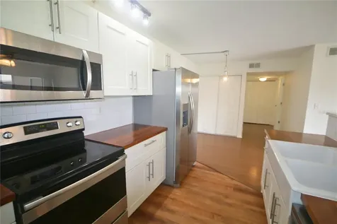 2938 Clark Road Sarasota FL 34231