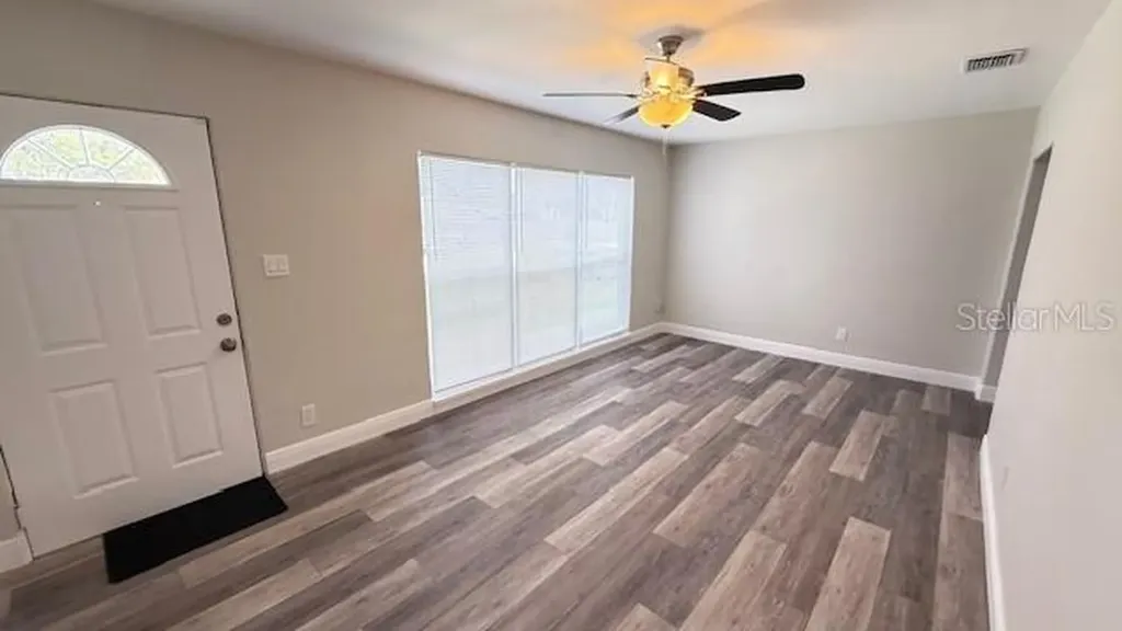 1152 N Dean Road Orlando FL 32825