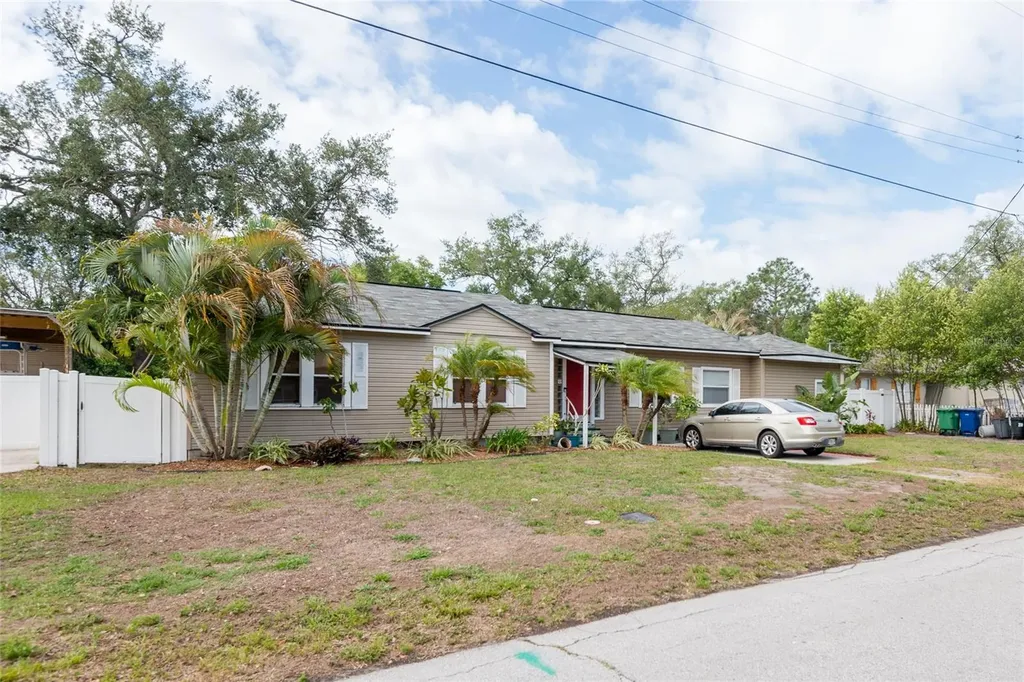 3308 W Paul Avenue Tampa FL 33611