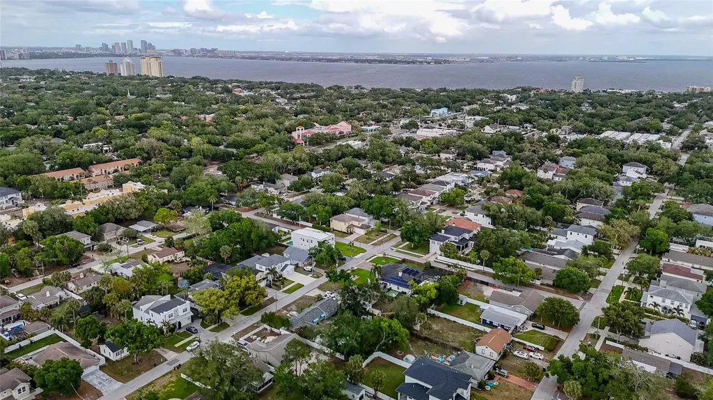 3308 W Paul Avenue Tampa FL 33611