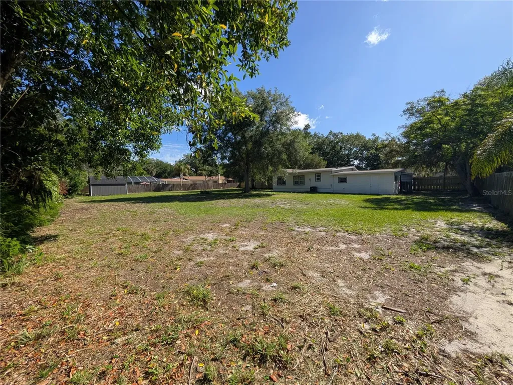 739 Center Street Lake Wales FL 33877