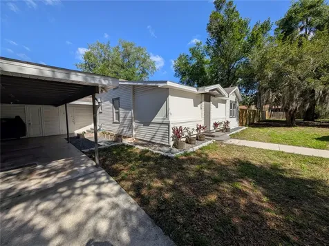 739 Center Street Lake Wales FL 33877
