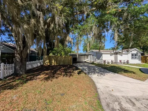 739 Center Street Lake Wales FL 33877