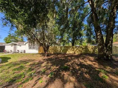 739 Center Street Lake Wales FL 33877
