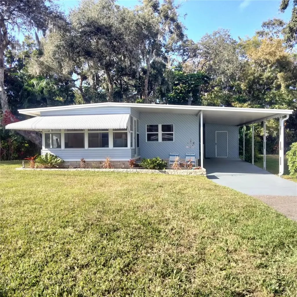38 Willow Creek Court Safety Harbor FL 34695