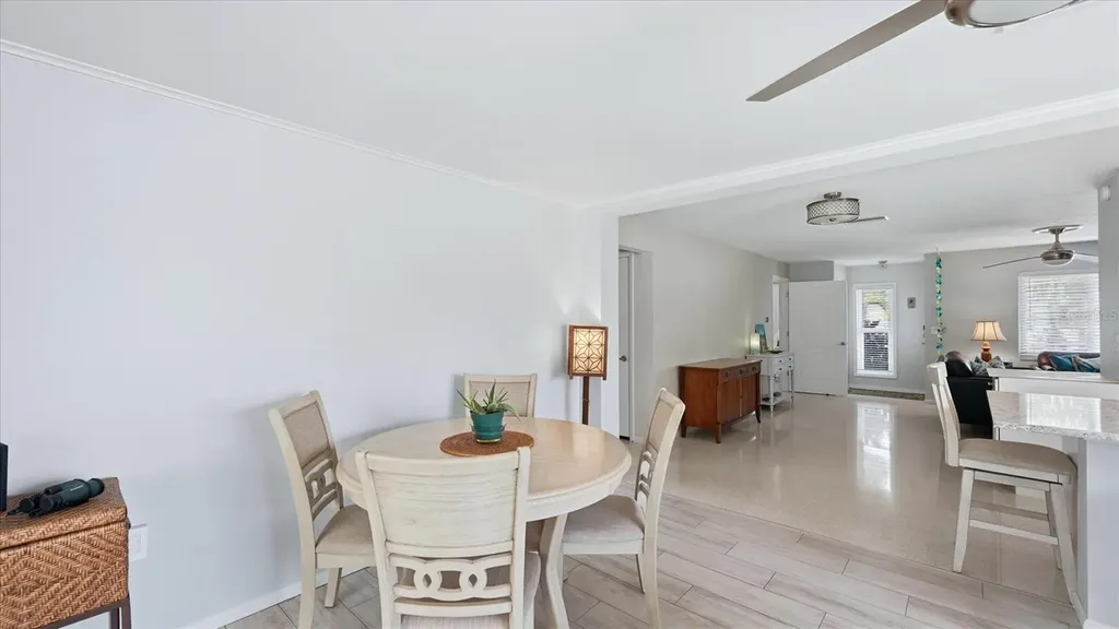 2486 Breakwater Circle Sarasota FL 34231