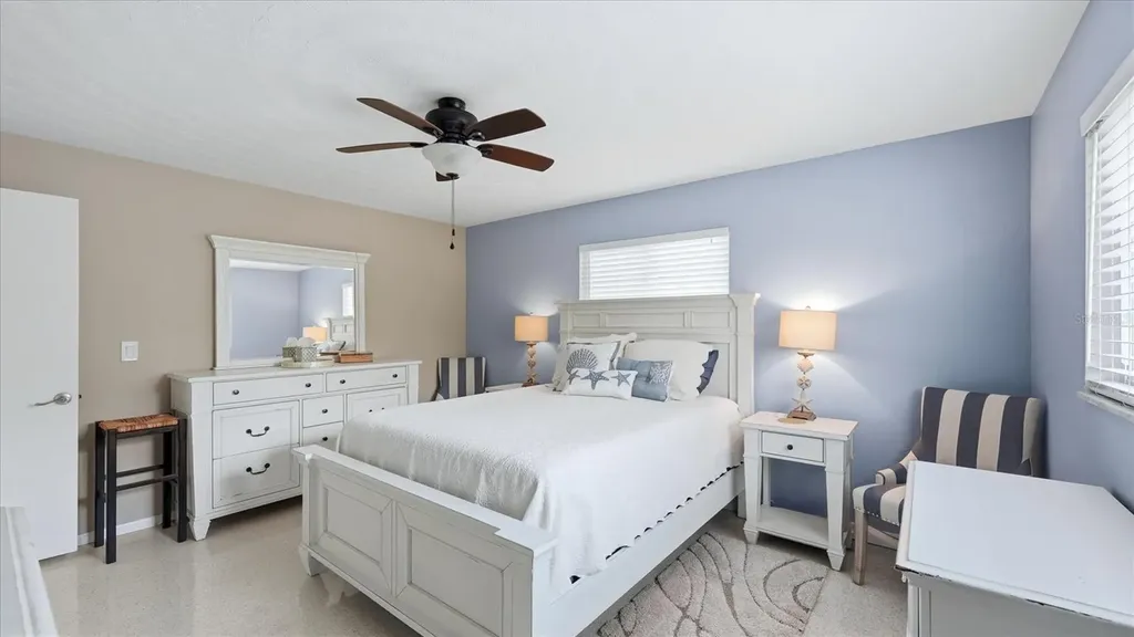 2486 Breakwater Circle Sarasota FL 34231