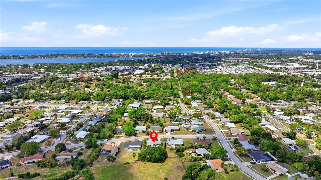 2486 Breakwater Circle Sarasota FL 34231