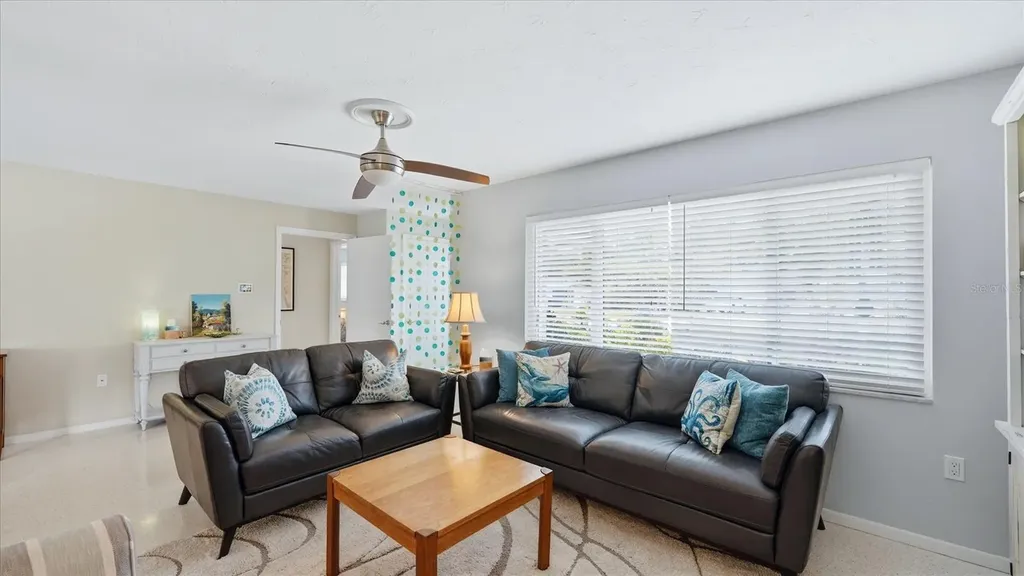 2486 Breakwater Circle Sarasota FL 34231