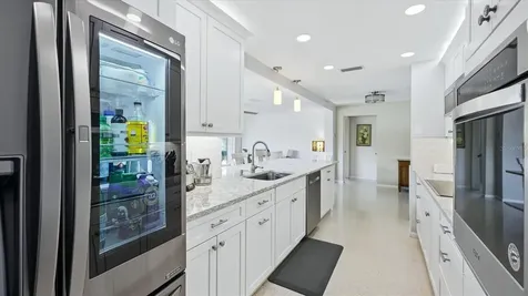 2486 Breakwater Circle Sarasota FL 34231