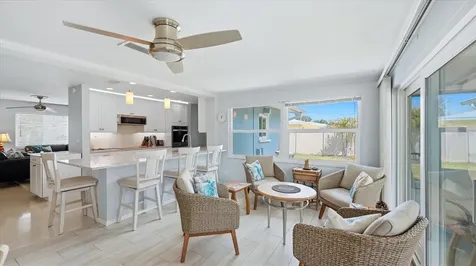 2486 Breakwater Circle Sarasota FL 34231