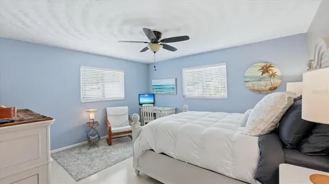 2486 Breakwater Circle Sarasota FL 34231