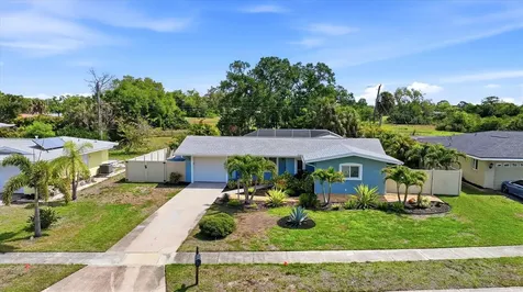 2486 Breakwater Circle Sarasota FL 34231