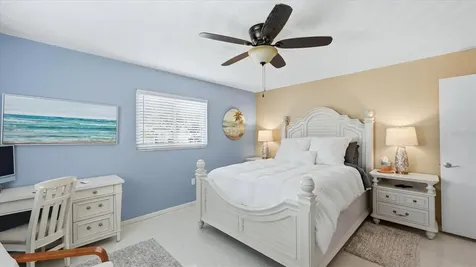 2486 Breakwater Circle Sarasota FL 34231