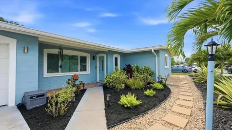 2486 Breakwater Circle Sarasota FL 34231