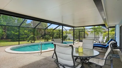 2486 Breakwater Circle Sarasota FL 34231
