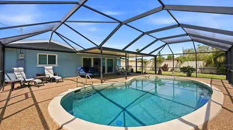 2486 Breakwater Circle Sarasota FL 34231