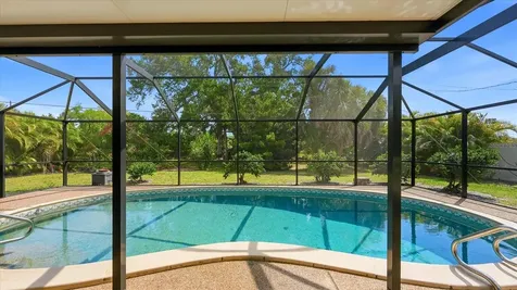 2486 Breakwater Circle Sarasota FL 34231