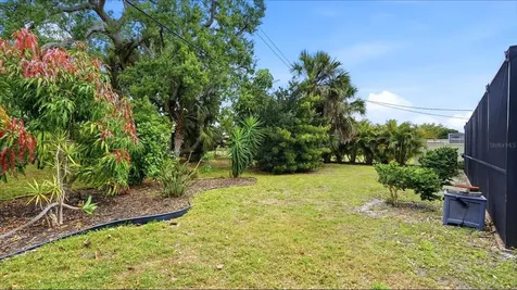 2486 Breakwater Circle Sarasota FL 34231