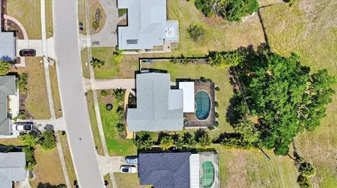 2486 Breakwater Circle Sarasota FL 34231