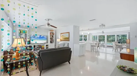 2486 Breakwater Circle Sarasota FL 34231