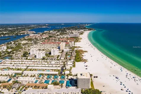 2486 Breakwater Circle Sarasota FL 34231