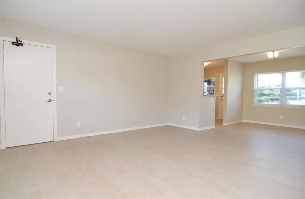 606 12th Avenue NE St Petersburg FL 33701