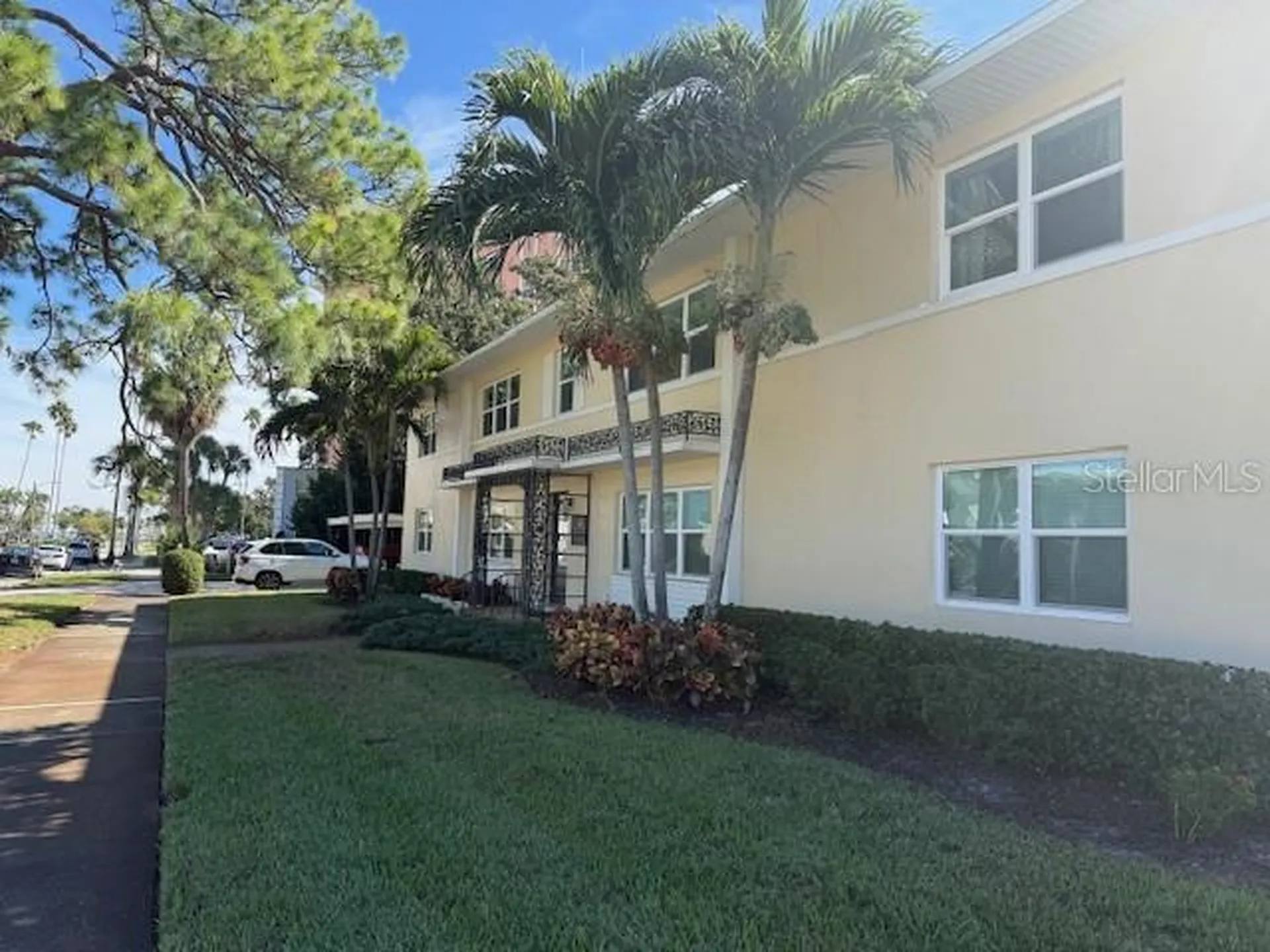 606 12th Avenue NE St Petersburg FL 33701