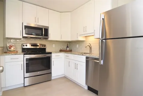 606 12th Avenue NE St Petersburg FL 33701