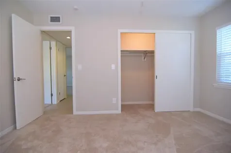 606 12th Avenue NE St Petersburg FL 33701