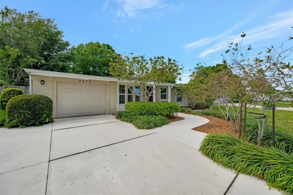 4478 Coco Ridge Circle Sarasota FL 34233